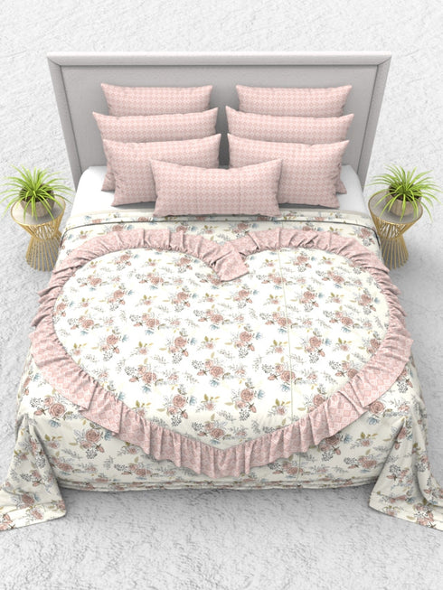 The White Moss Valentine Heart Winter comforter with 2 pillow covers